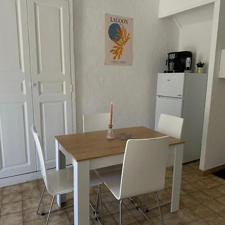 T2, 4 Couchages Avec Balcon, Proche De La Cure Thermale, Centre-ville דירה