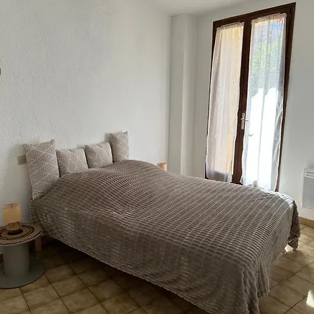 Apartment T2, 4 Couchages Avec Balcon, Proche De La Cure Thermale, Centre-ville