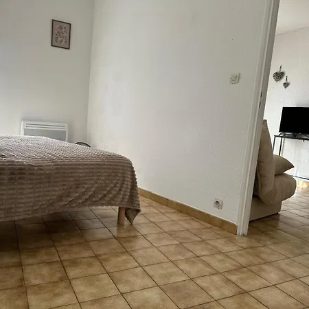 T2, 4 Couchages Avec Balcon, Proche De La Cure Thermale, Centre-ville Apartment